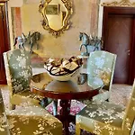 Inn Console Palais