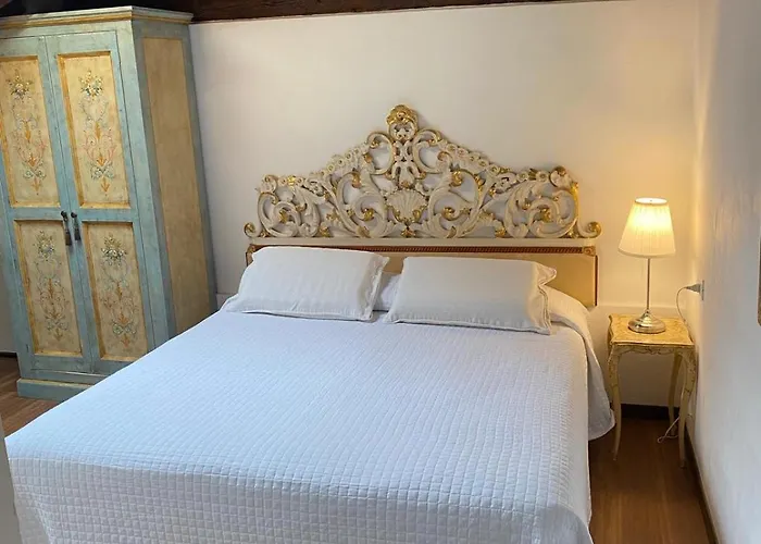 Console Palais Inn Venice