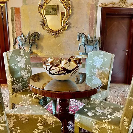 Zajazd Console Palais