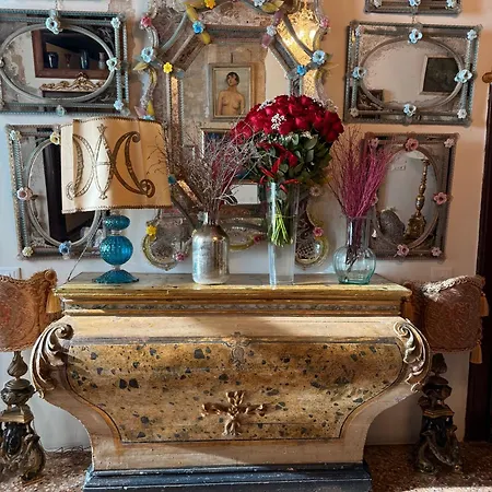 Console - Palais Historique & Romantique
