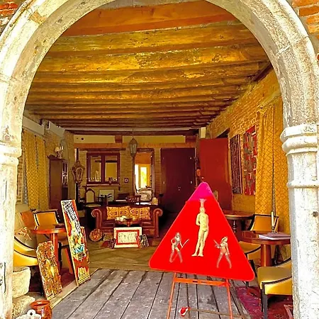 Console Palais Han/Misafirhane 3*