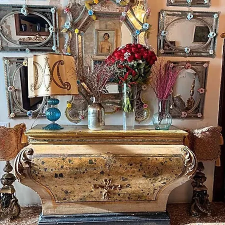 Han/Misafirhane Console Palais 3*