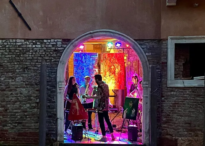 여관 Console Palais *